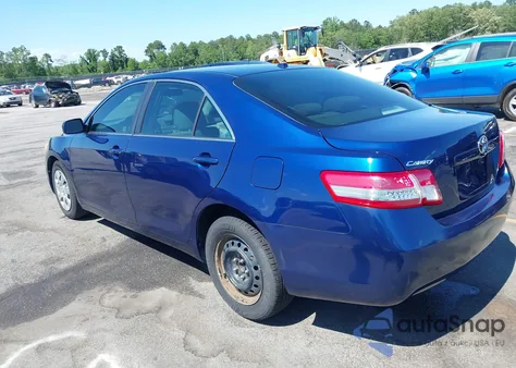 2011 Toyota Camry Le/Se/Xle z USA, uszkodzony, nr VIN 4T1BF3EK3BU751412